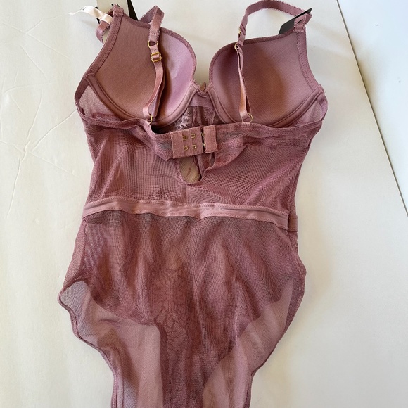 Daisy Fuentes Pink and Purple Lace Bra with Adjustable Straps - Picture 6 of 6